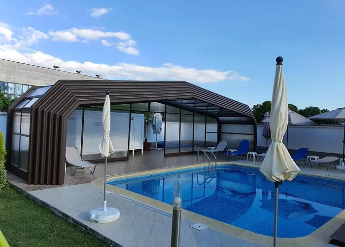 White House Pensjonat 3*